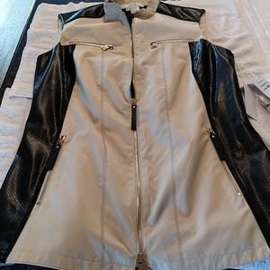 Per Se vest. Brand new. Never worn.